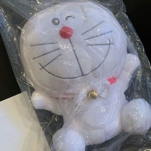 Doraemon - Large white Doraemon Plushie